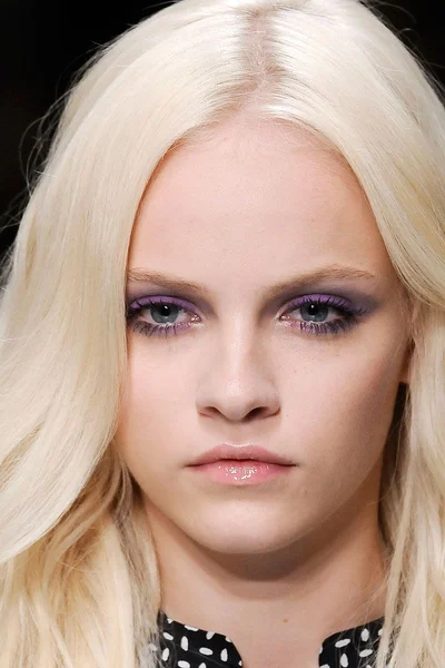 Look 15